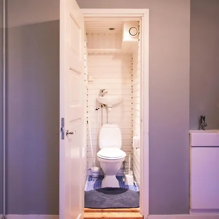 Waterfront Townhouse With Bathtub Sauna,free Parking Holiday home