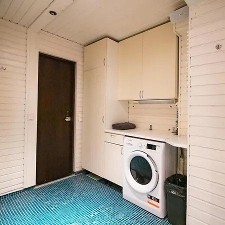 Holiday home Waterfront Townhouse With Bathtub Sauna,free Parking