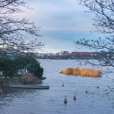 Waterfront Townhouse With Bathtub Sauna,free Parking *