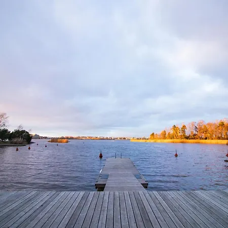 Waterfront Townhouse With Bathtub Sauna,free Parking * Helsinki