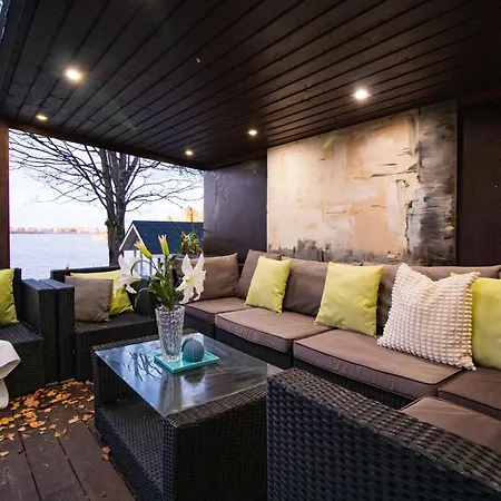 Waterfront Townhouse With Bathtub Sauna,free Parking