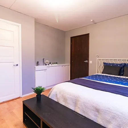 Waterfront Townhouse With Bathtub Sauna,free Parking Holiday home *