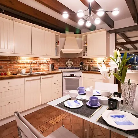 Waterfront Townhouse With Bathtub Sauna,free Parking Holiday home