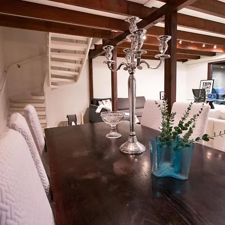 Дом отдыха Waterfront Townhouse With Bathtub Sauna,free Parking *