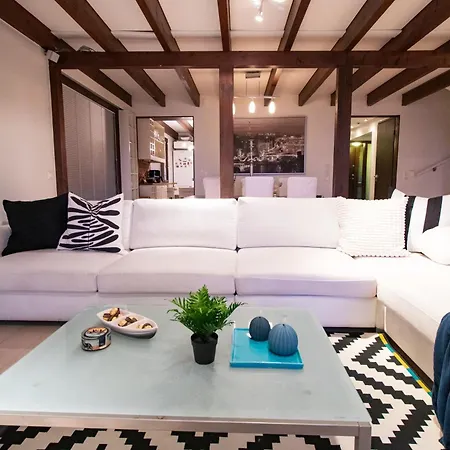 Дом отдыха Waterfront Townhouse With Bathtub Sauna,free Parking *